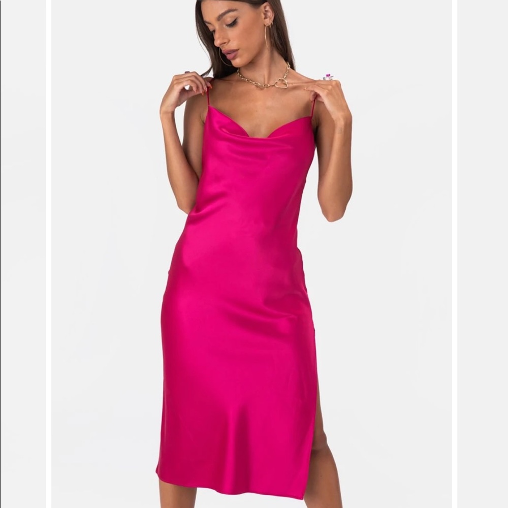 💖Pink valentines 💖 dress from adika size medium comes with tag.